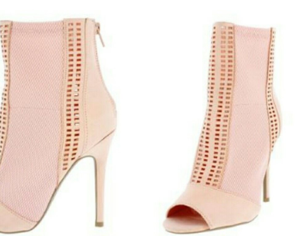 Ladies shoes